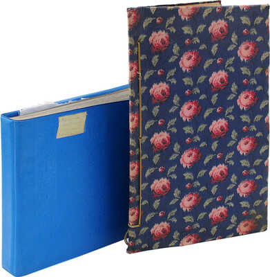 Два альбома открыток с изображением Фёдора Шаляпина из коллекции В.Г. Лидина. [Нач. XX в.].